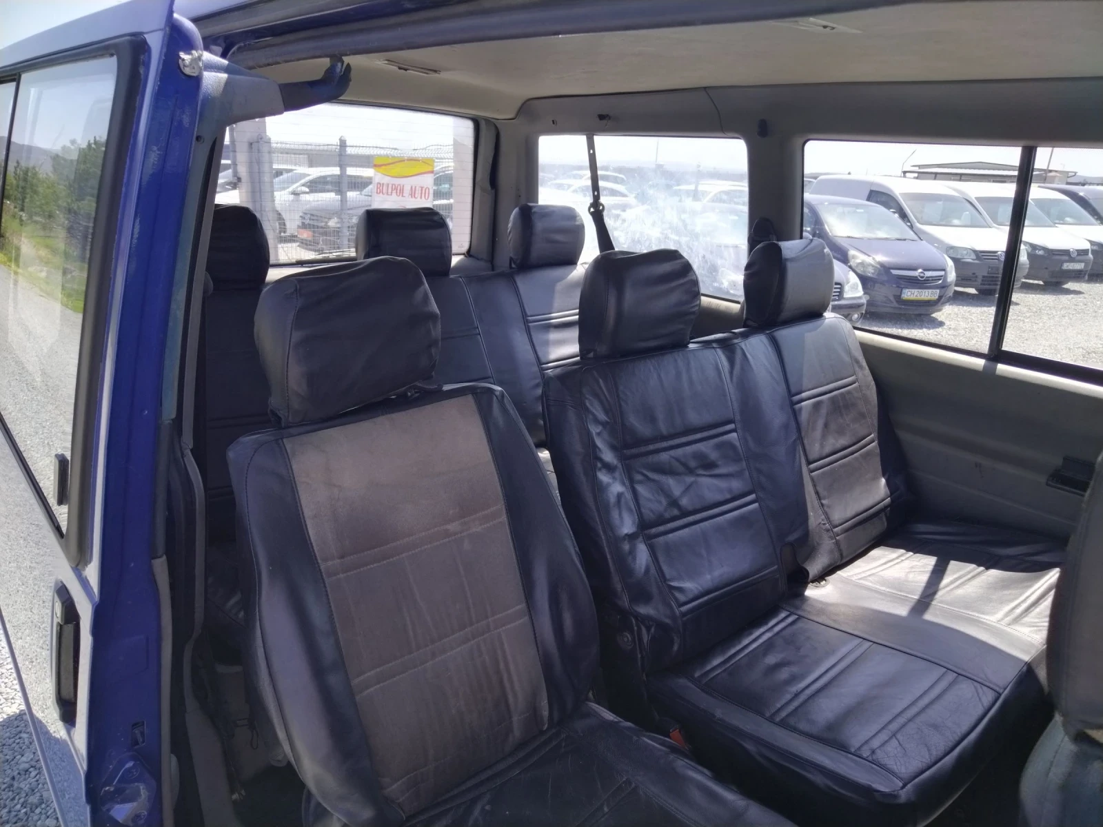 VW Transporter Caravelle, бензин газ, 9 места.  - изображение 10