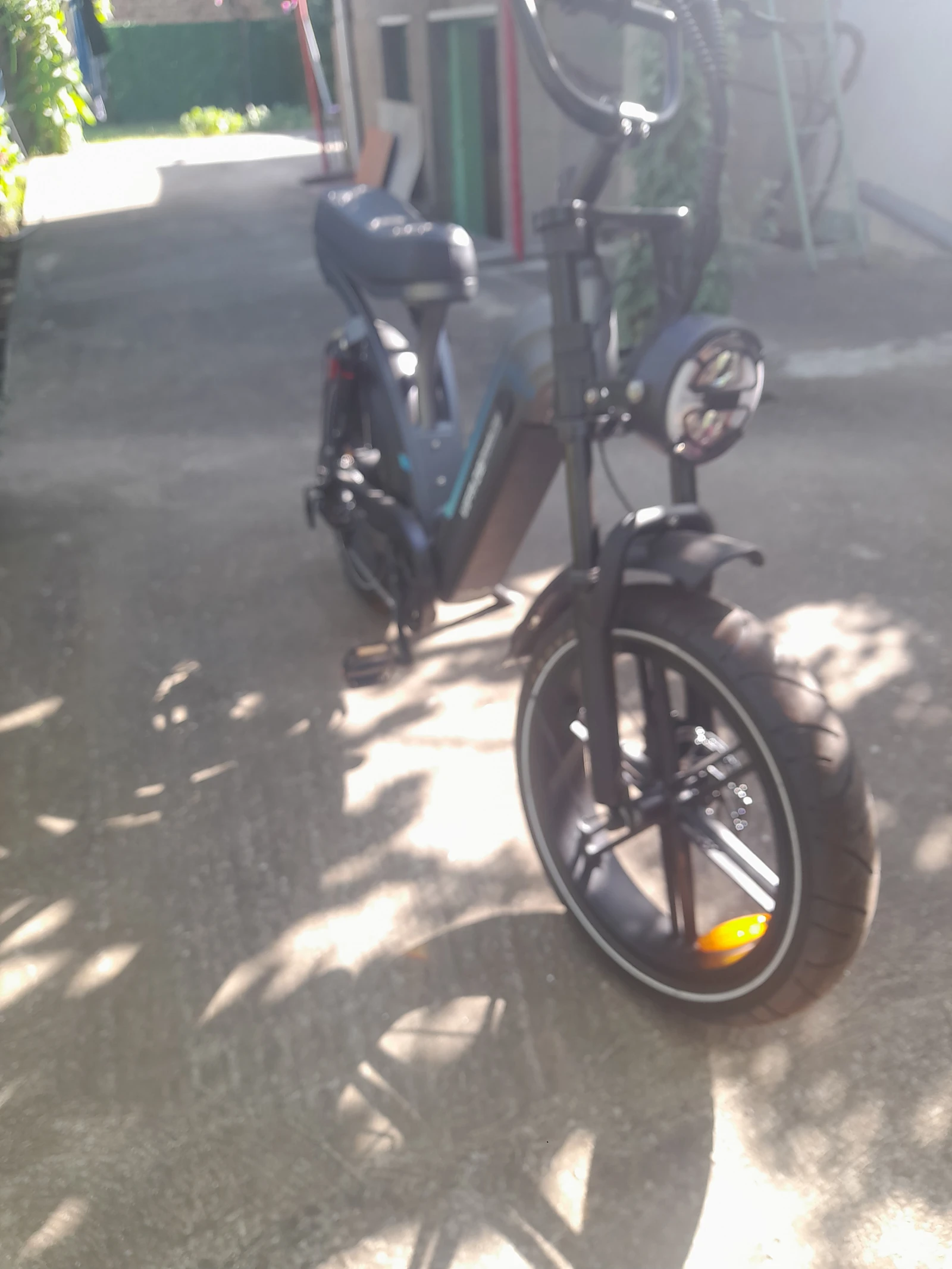 ������� ������������ ��������� �UXI Q8 30 ������� | Mobile.bg � ����������� 1