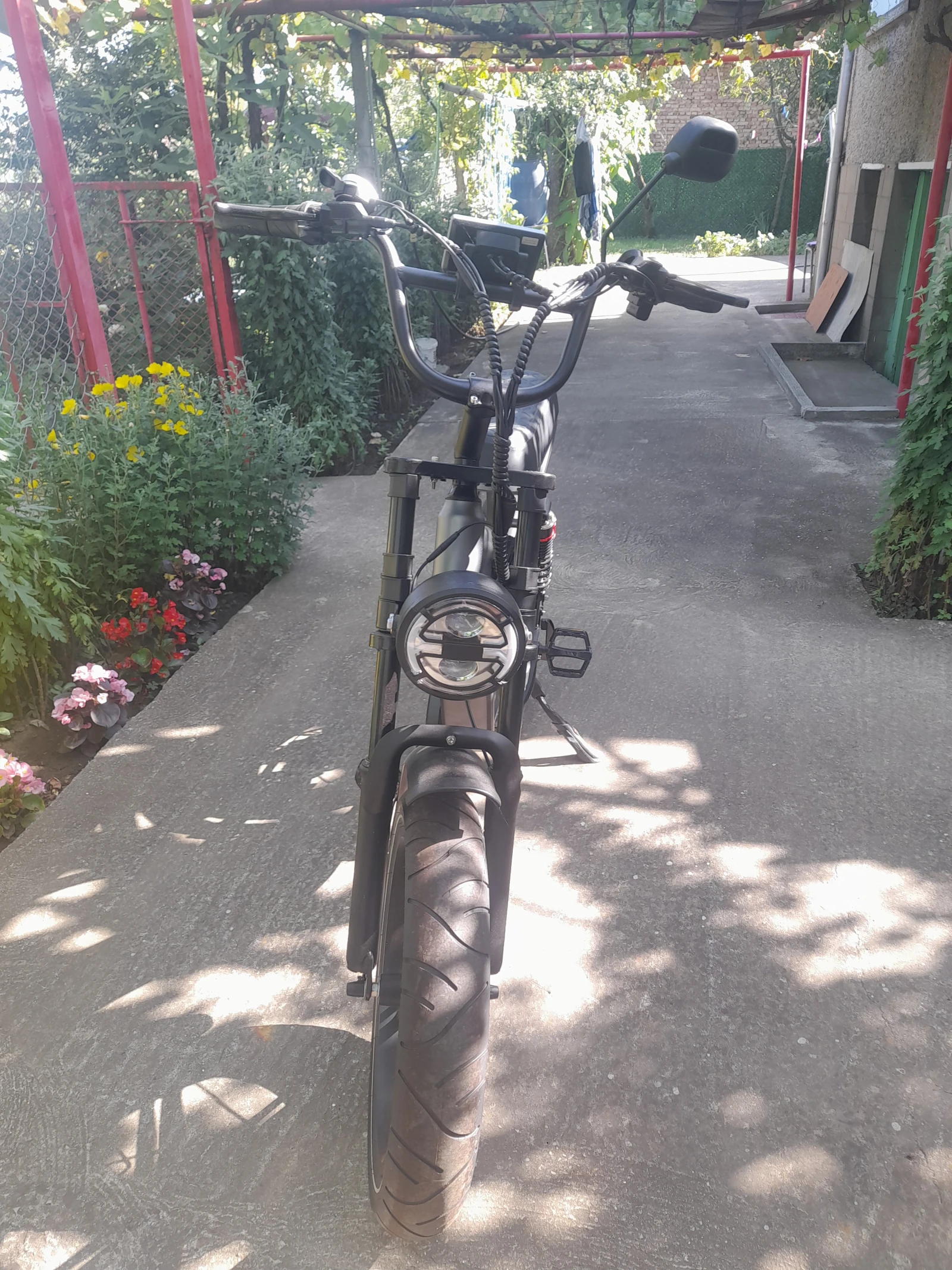 ������� ������������ ��������� �UXI Q8 30 ������� | Mobile.bg � ����������� 7