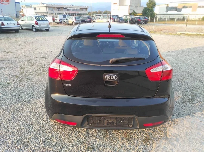 Kia Rio 1.2i, снимка 3 - Автомобили и джипове - 47153603