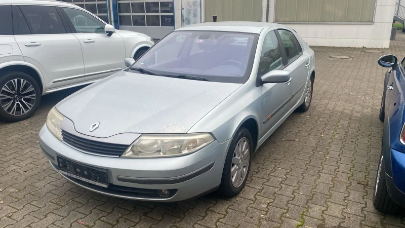 Renault Laguna, снимка 1 - Автомобили и джипове - 47910053