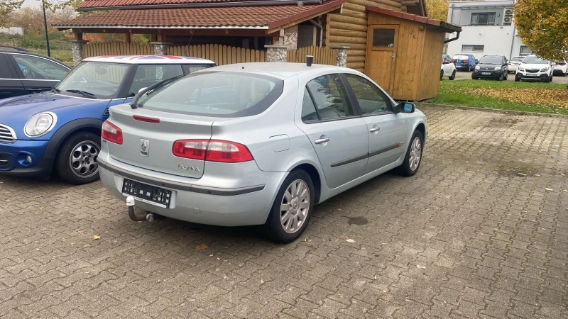 Renault Laguna, снимка 3 - Автомобили и джипове - 47910053