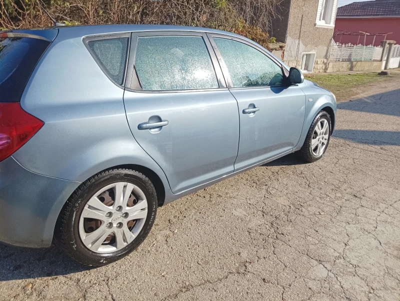 Kia Ceed, снимка 5 - Автомобили и джипове - 48660267