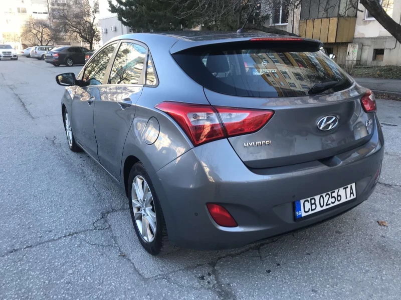 Hyundai I30 1.6CRDI 128HP РЕГИСТРИРАНА ОБСЛУЖЕНА , снимка 4 - Автомобили и джипове - 48479156