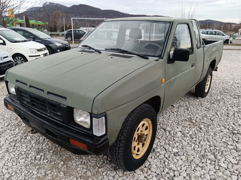 Nissan Pickup, снимка 2 - Автомобили и джипове - 48536583