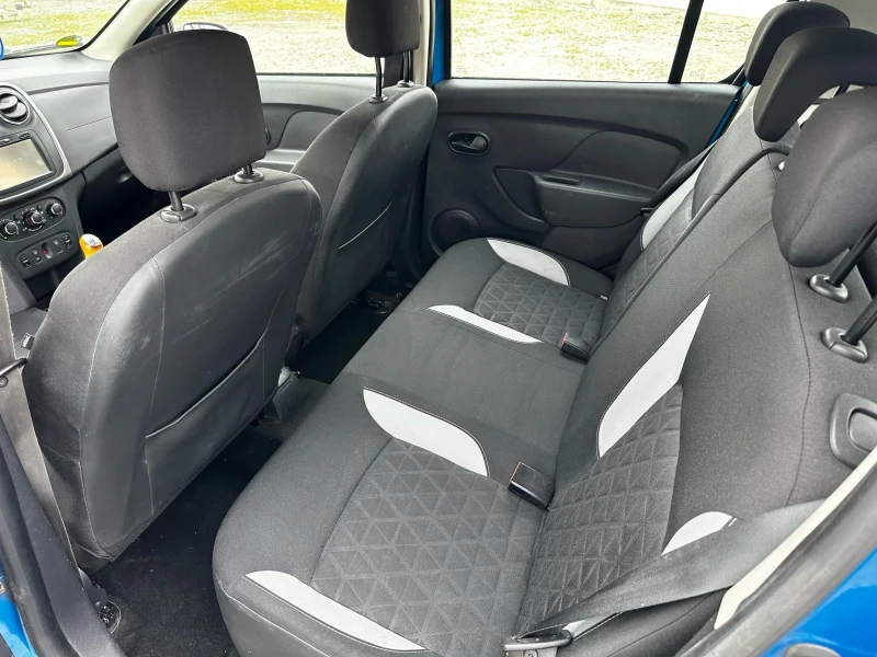 Dacia Sandero 1.5 DCI - NAVI - STEPWAY , снимка 11 - Автомобили и джипове - 49471859