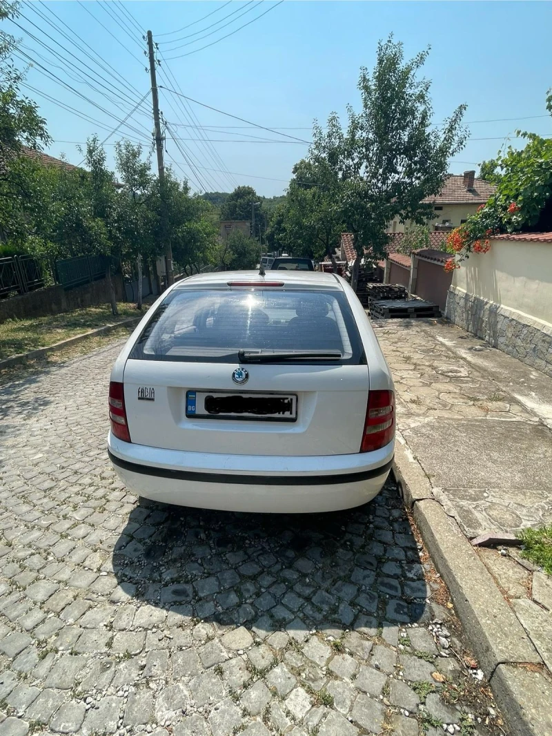 Skoda Fabia, снимка 2 - Автомобили и джипове - 52135710