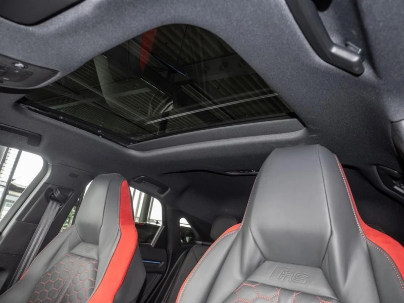 Audi RSQ3 QUATTRO SPORTBACK SONOS CAMERA MATRIX PANO, снимка 6 - Автомобили и джипове - 51694813