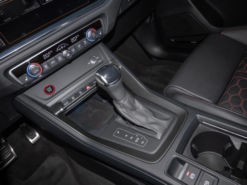 Audi RSQ3 QUATTRO SPORTBACK SONOS CAMERA MATRIX PANO, снимка 10 - Автомобили и джипове - 51694813