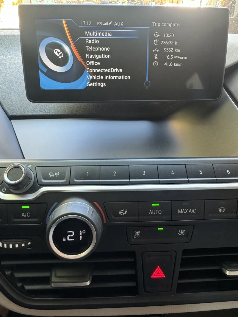 BMW i3 94 Ah, 125 kW, снимка 12 - Автомобили и джипове - 51883939