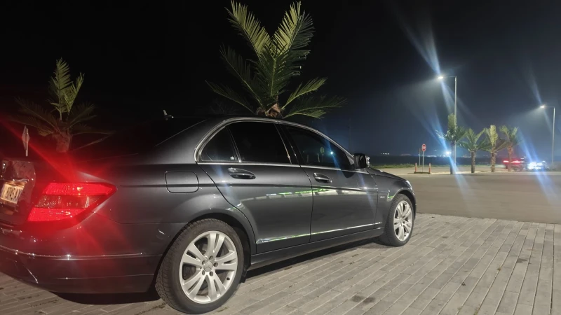 Mercedes-Benz C 200 AVANGARD, снимка 13 - Автомобили и джипове - 52417461
