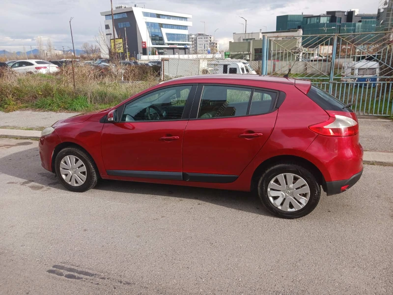 Renault Megane, снимка 2 - Автомобили и джипове - 52551896
