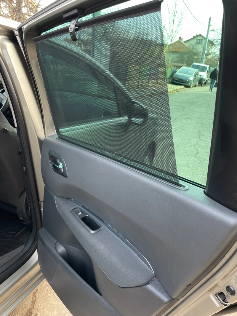 Peugeot 5008 1.6HDI* FULL, снимка 16 - Автомобили и джипове - 53138242