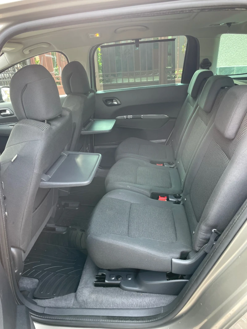 Peugeot 5008 1.6HDI* FULL, снимка 14 - Автомобили и джипове - 53138242