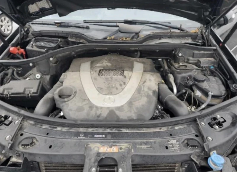 Mercedes-Benz ML 550 * * CARFAX * * АВТО КРЕДИТ * * , снимка 10 - Автомобили и джипове - 53226419