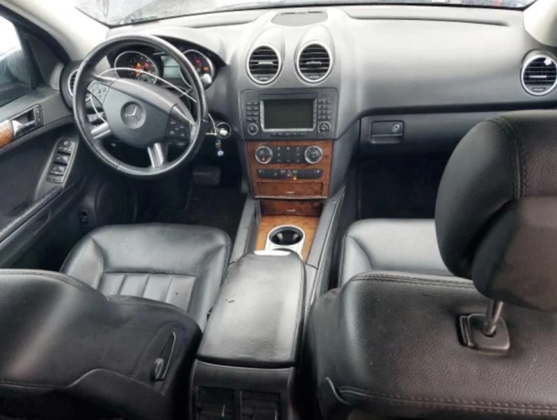 Mercedes-Benz ML 550 * * CARFAX * * АВТО КРЕДИТ * * , снимка 7 - Автомобили и джипове - 53226419