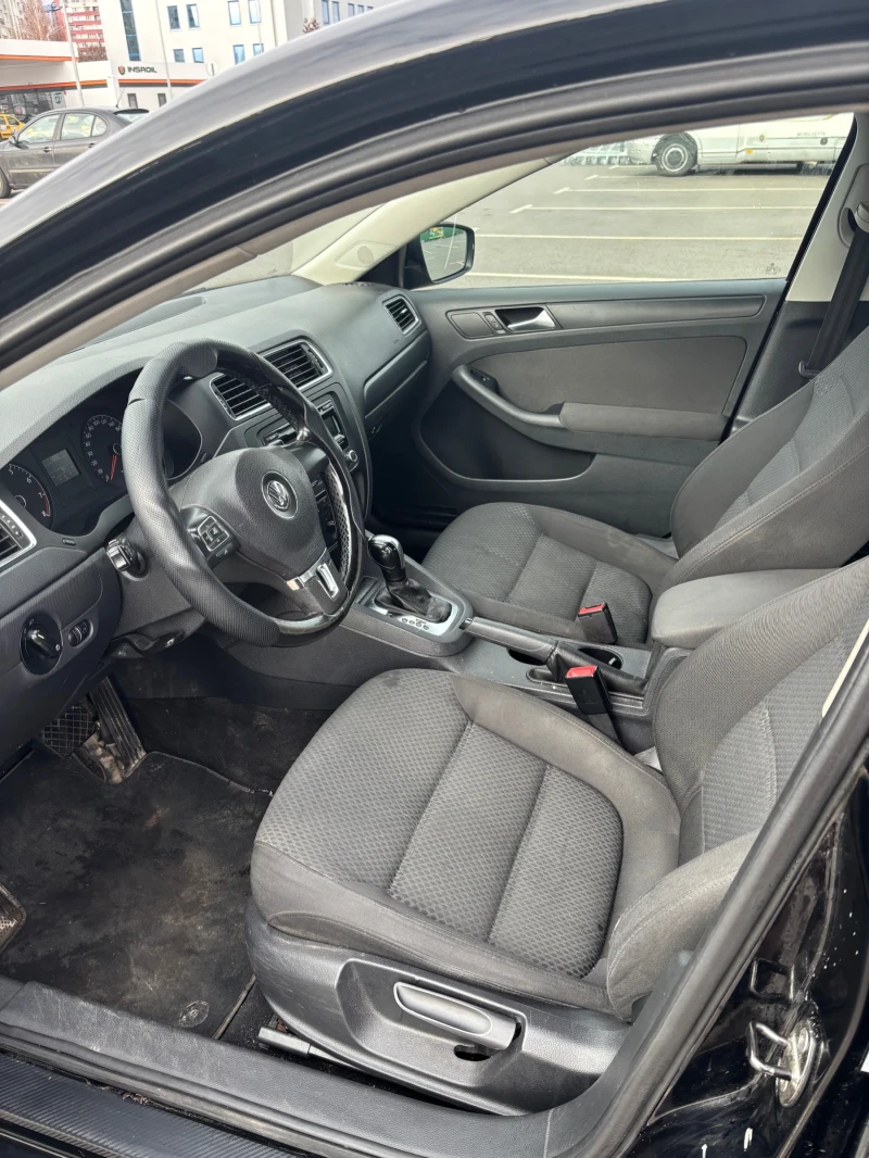 VW Jetta 2.0i, снимка 5 - Автомобили и джипове - 53400048