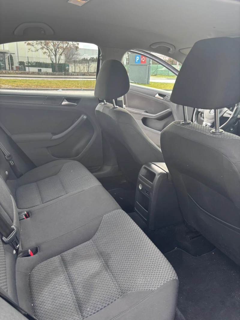 VW Jetta 2.0i, снимка 7 - Автомобили и джипове - 53400048