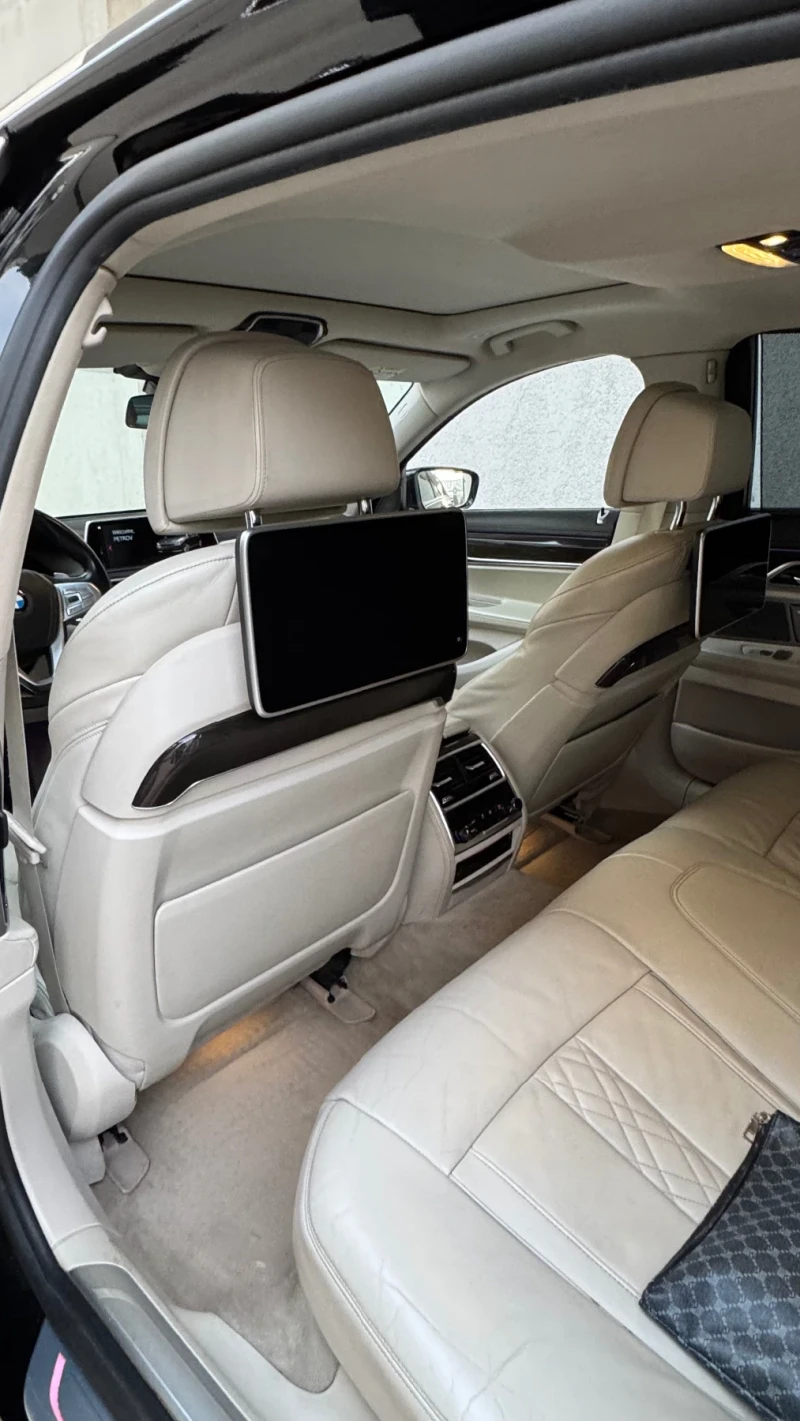 BMW 730 Всички екстри , ЛИЗИНГ, снимка 10 - Автомобили и джипове - 53504011