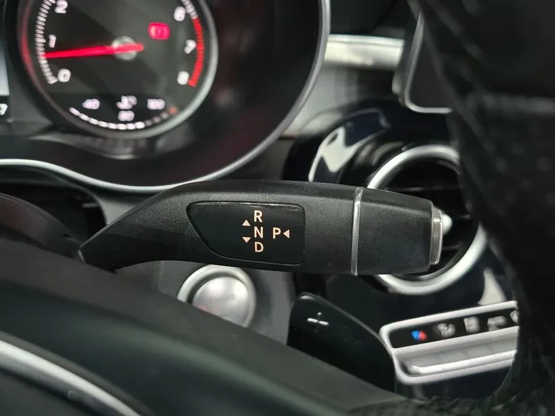Mercedes-Benz C 200 САМО 30% АВАНС, снимка 9 - Автомобили и джипове - 56064891