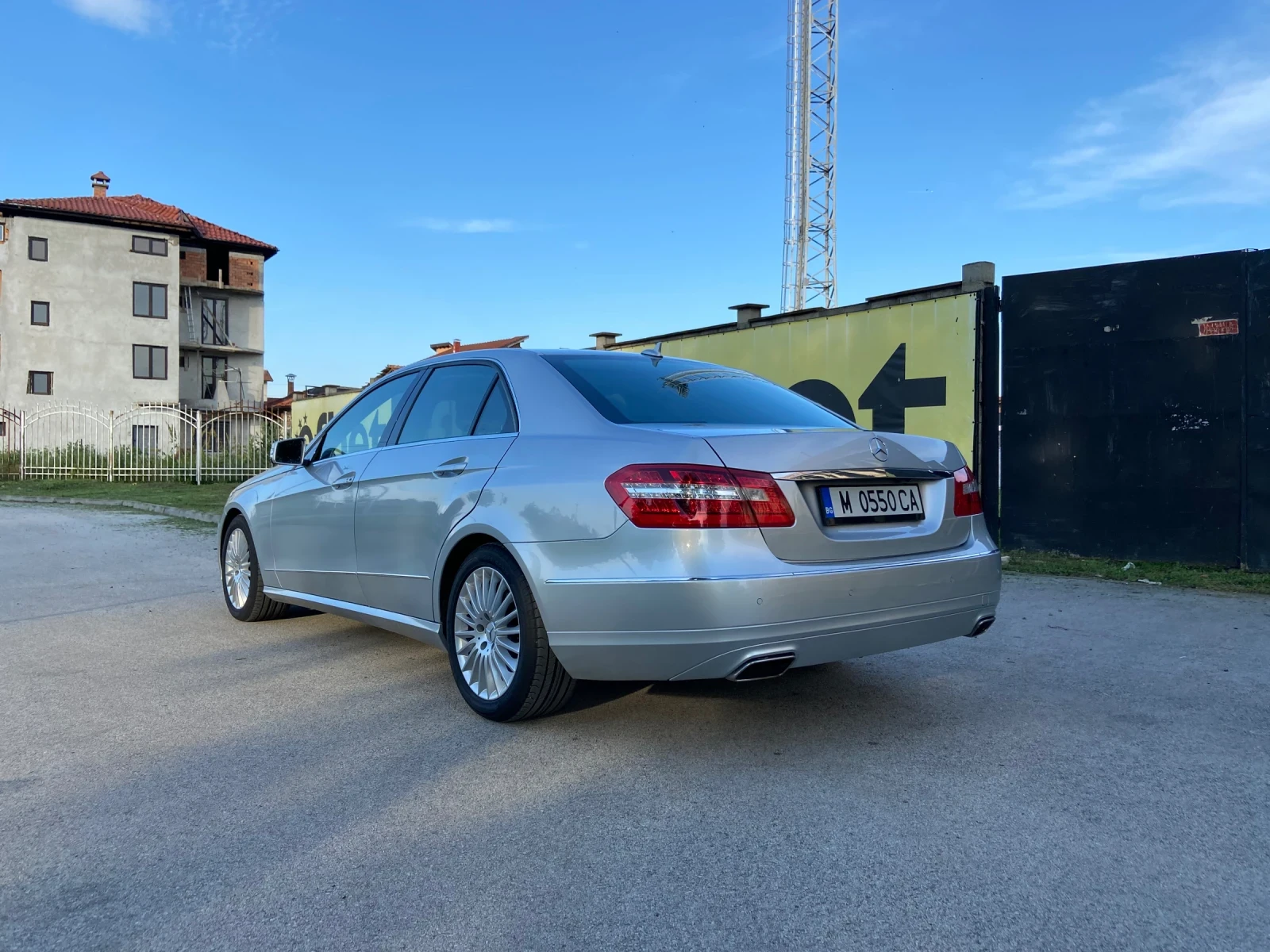 Mercedes-Benz E 500 4Matic Avantgarde  - изображение 6