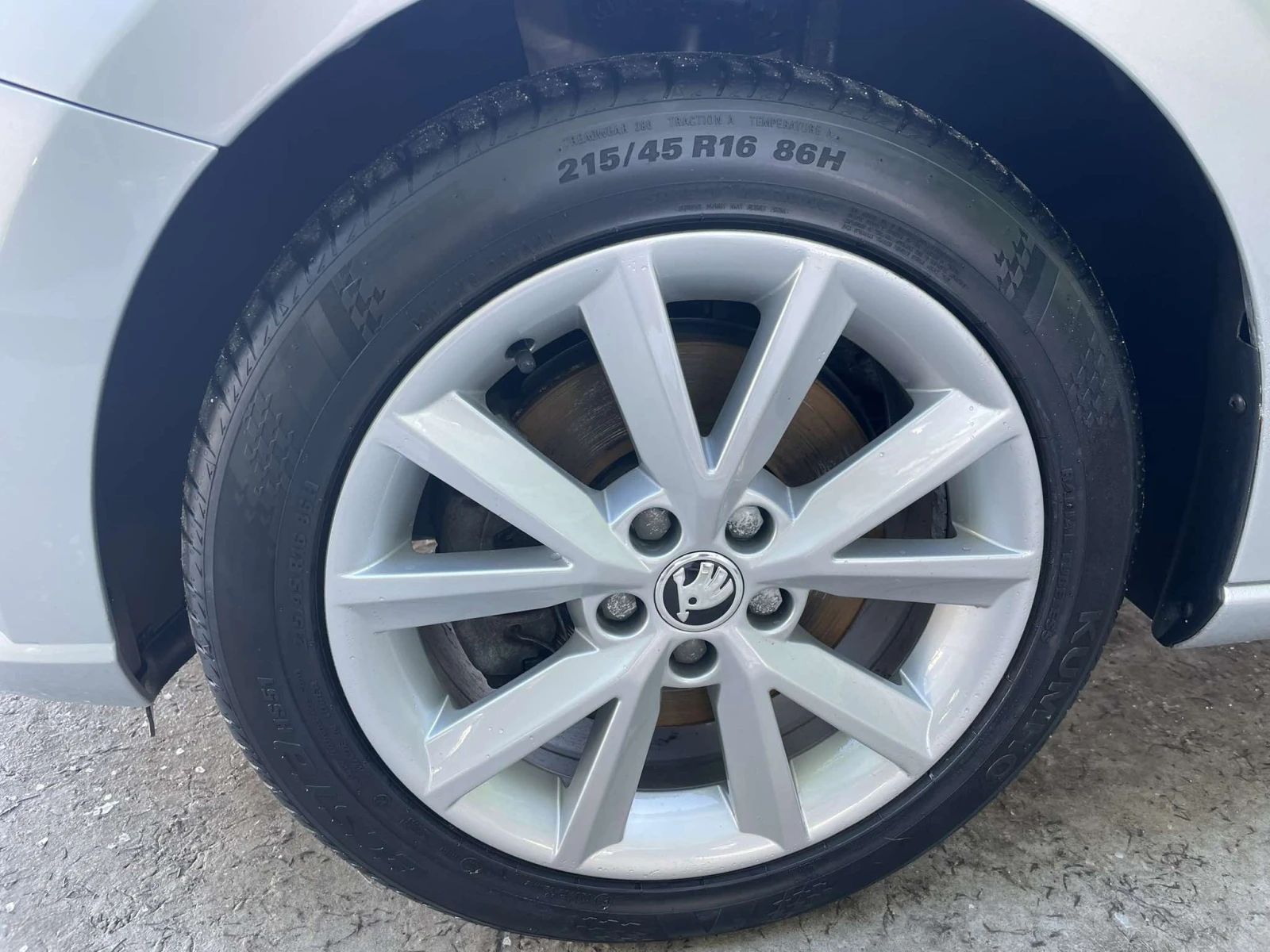 Skoda Fabia Avtomat, снимка 3 - Автомобили и джипове - 53899126