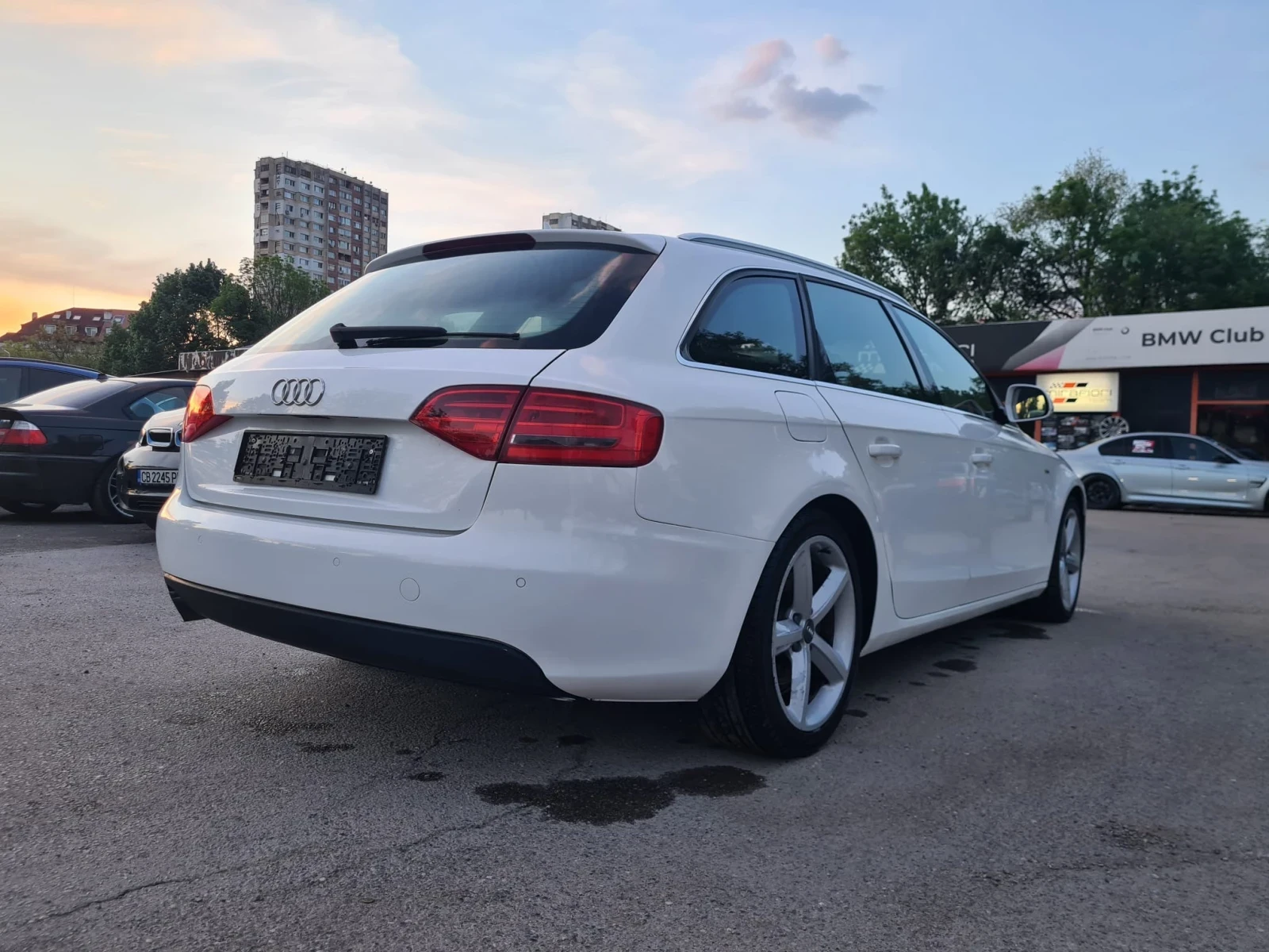 Audi A4 2.0TDI S-LINE - изображение 4