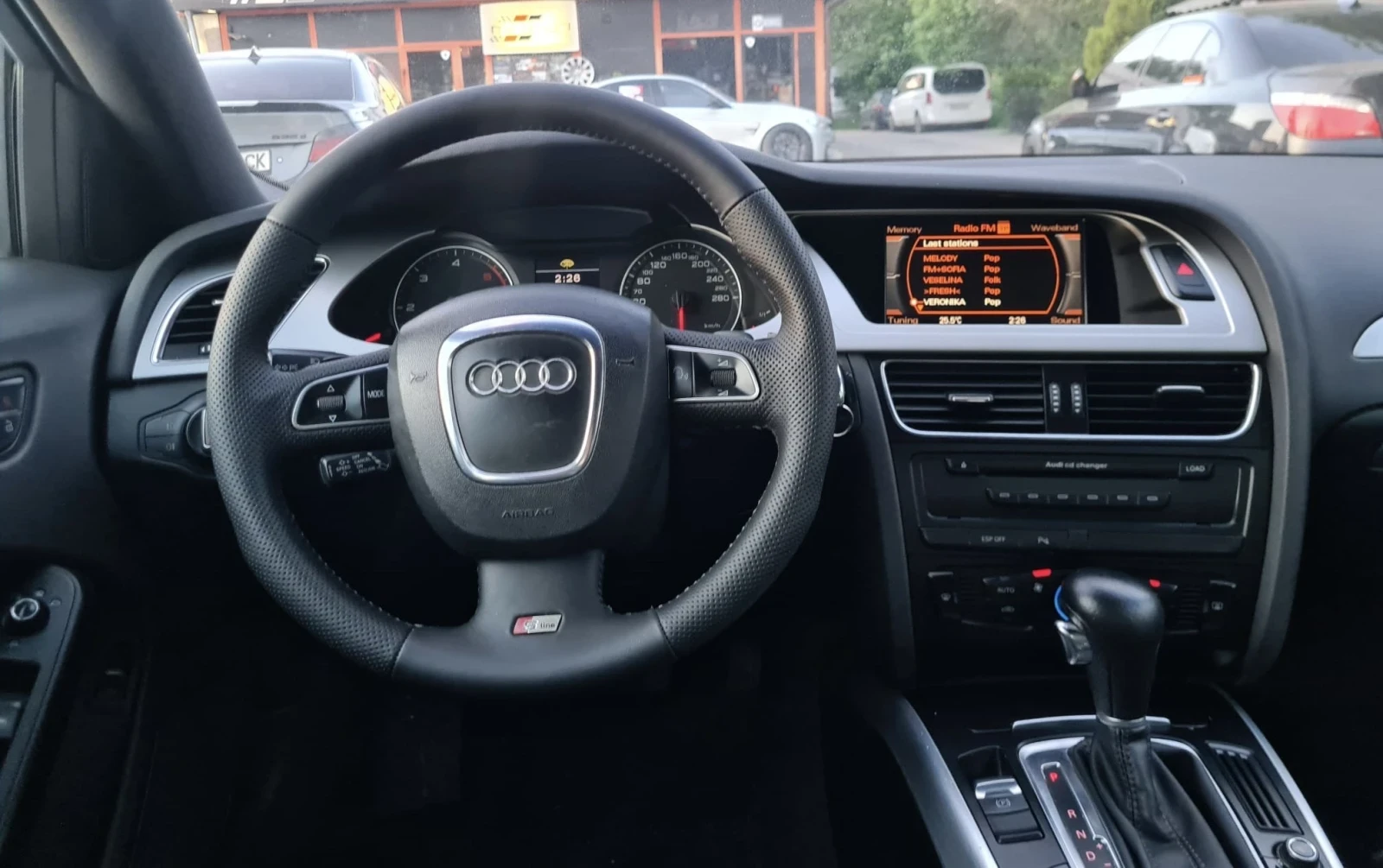 Audi A4 2.0TDI S-LINE - изображение 8