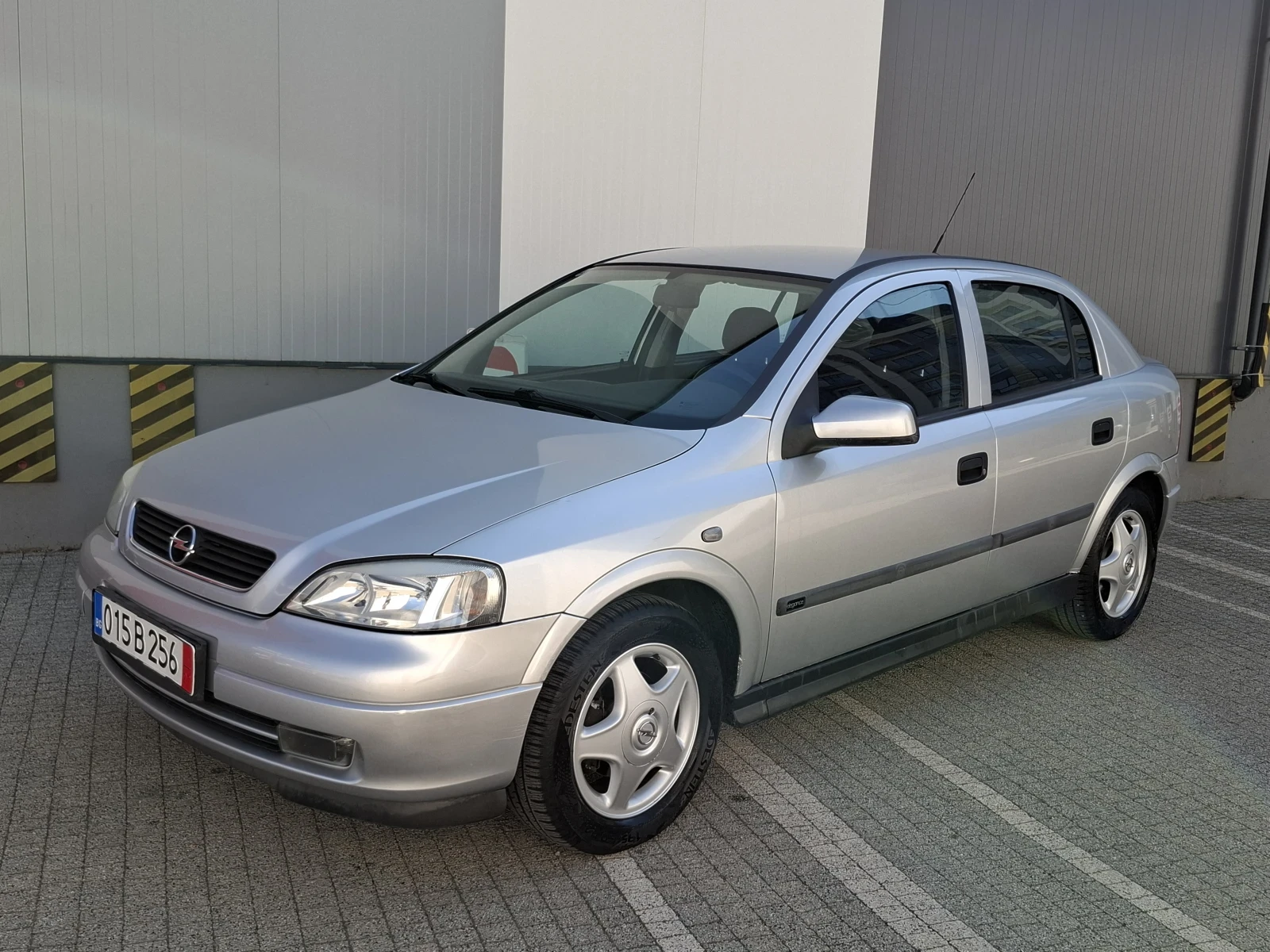 Opel Astra 1.6i* (84кс)* * FACELIFT* * HОВ ВНОС* *  - изображение 4
