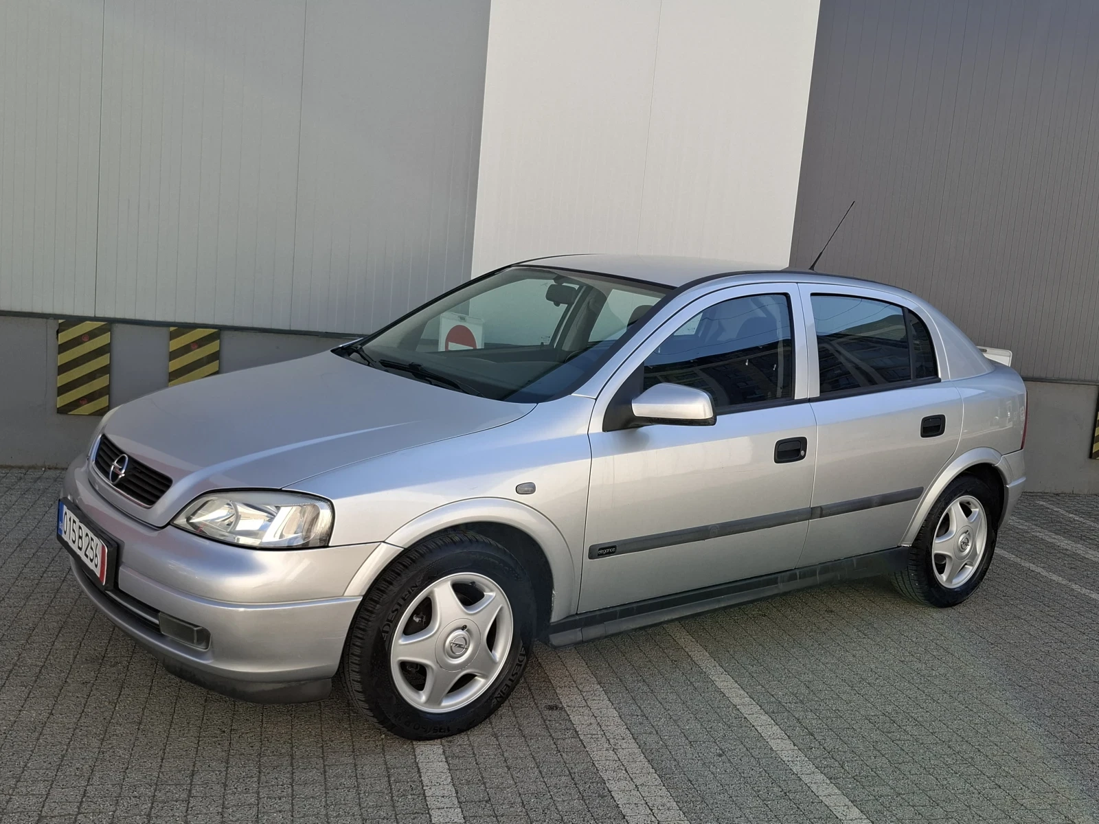 Opel Astra 1.6i* (84кс)* * FACELIFT* * HОВ ВНОС* *  - изображение 5