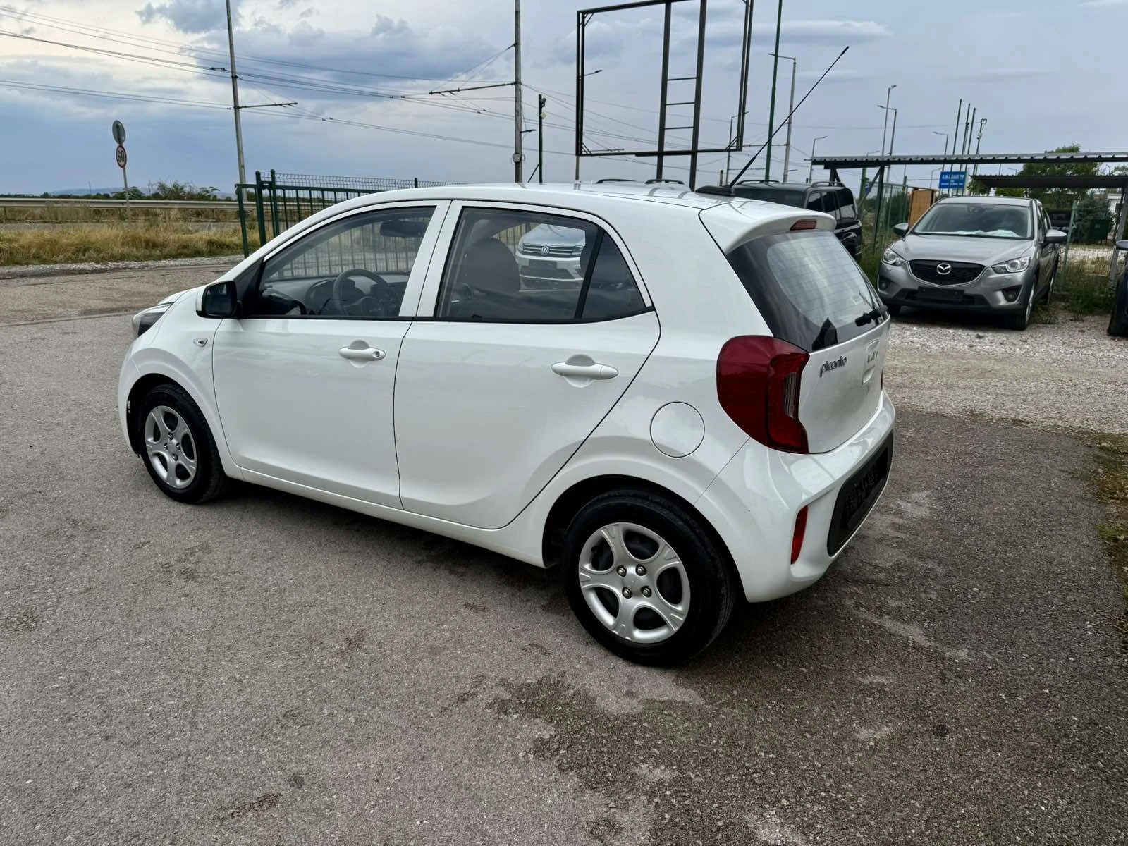 Kia Picanto 1.0i EURO-6D - изображение 8