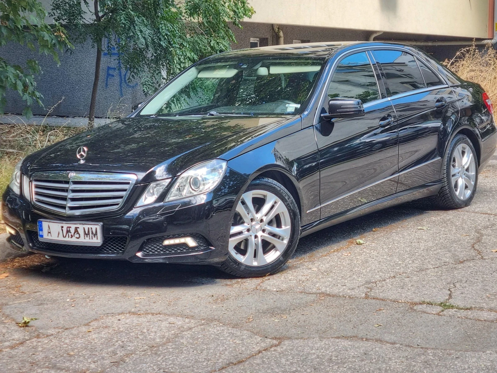 Mercedes-Benz E 220  - изображение 8
