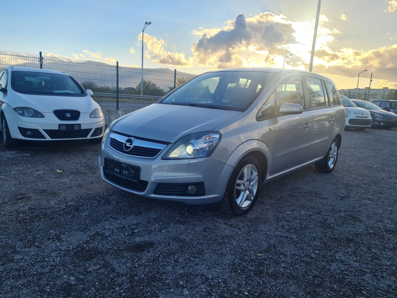Opel Zafira 1.9CDTI НАВИГАЦИЯ-КСЕНОН-7 МЕСТА - изображение 2