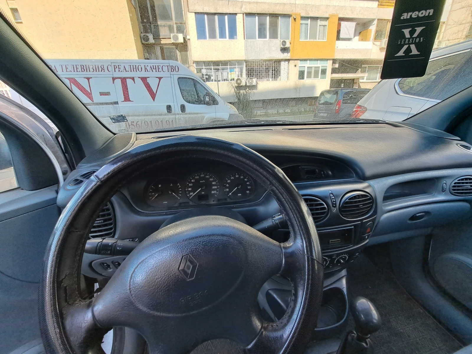 Renault Megane, снимка 8 - Автомобили и джипове - 53734949