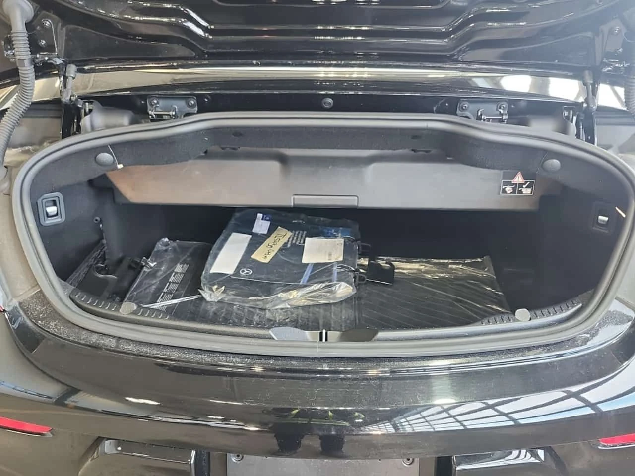 Mercedes-Benz C 43 AMG BURMESTER| LANE ASSIST| 360 КАМЕРИ| CARFAX  , снимка 14 - Автомобили и джипове - 53784581