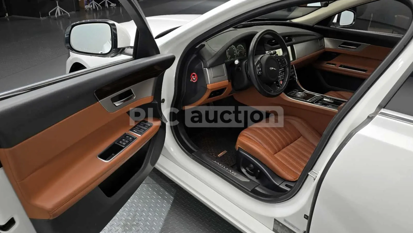 Jaguar Xf 25t* FULL* 77 000km!* , снимка 10 - Автомобили и джипове - 54067100