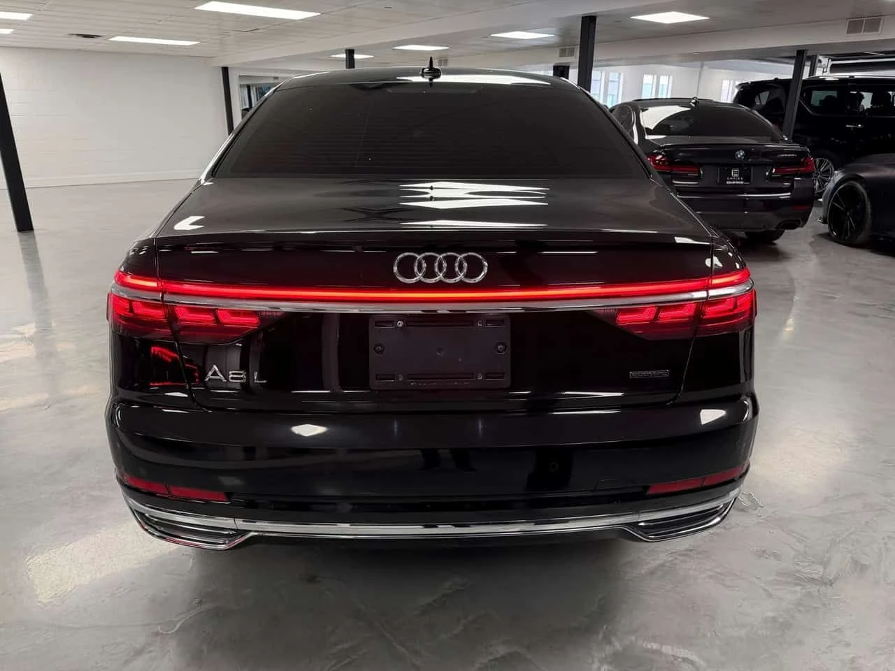 Audi A8 * quattro L * CARFAX * ��� ������������ ������ | Mobile.bg � ����������� 4