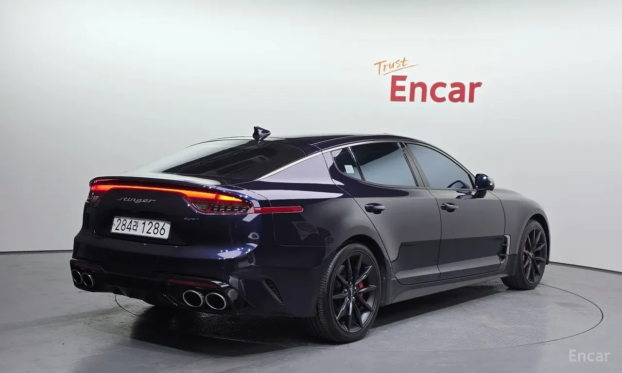 Kia Stinger ACRO EDITION* BREMBO* HEAD-UP* ОБДУХ* 360 КАМЕРИ, снимка 4 - Автомобили и джипове - 54355058