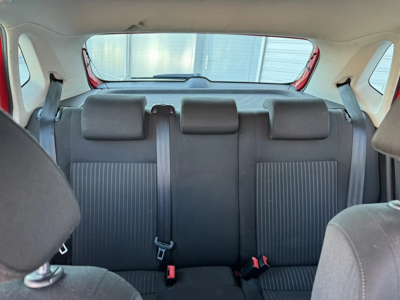 VW Polo 1.6TDI, снимка 16 - Автомобили и джипове - 54372498