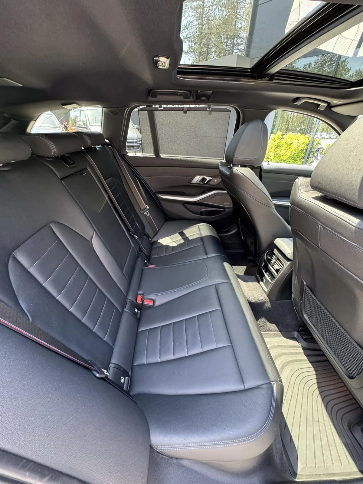 BMW 330 E XDRIVE, снимка 11 - Автомобили и джипове - 54710384