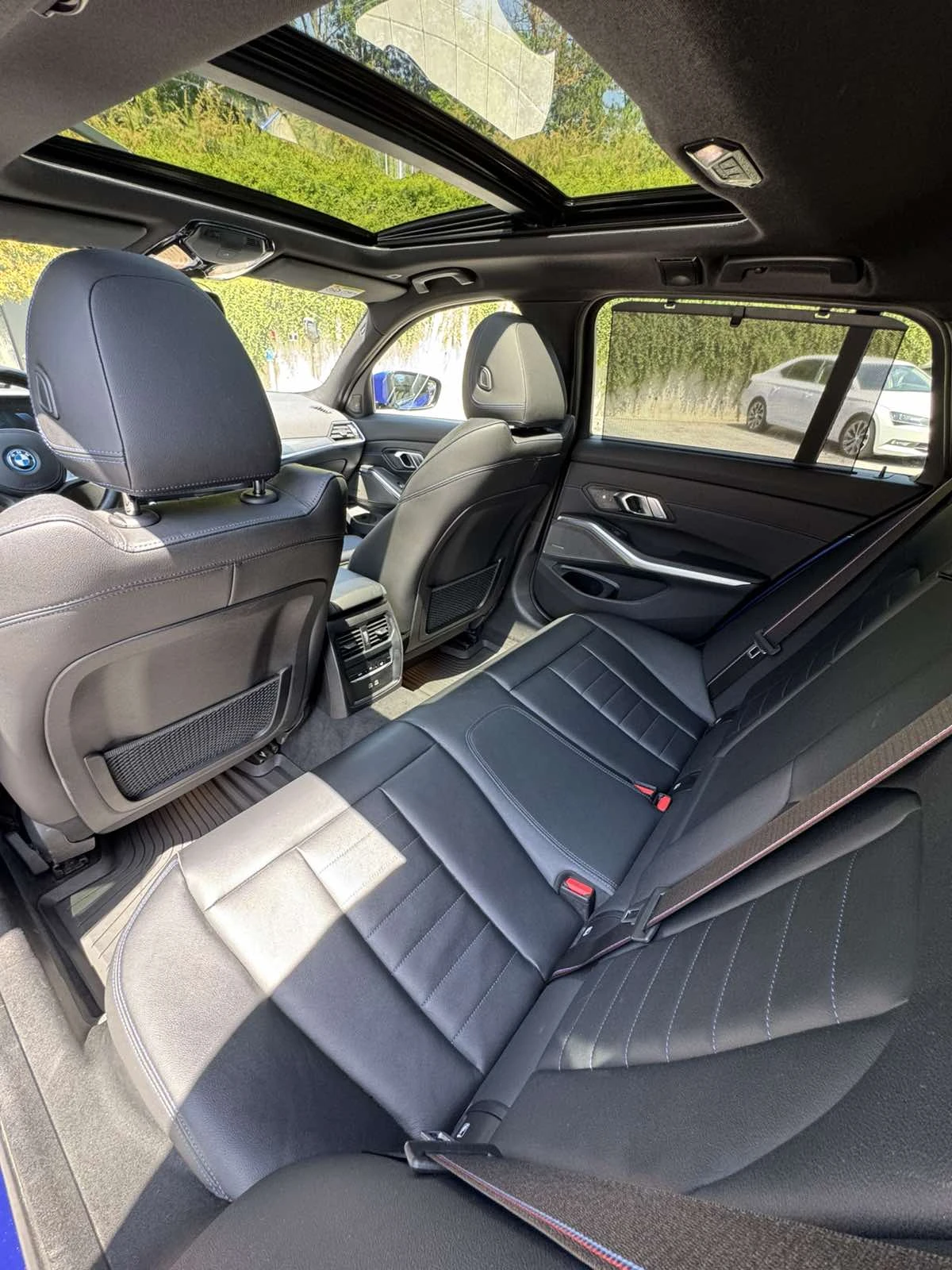 BMW 330 E XDRIVE, снимка 9 - Автомобили и джипове - 54710384