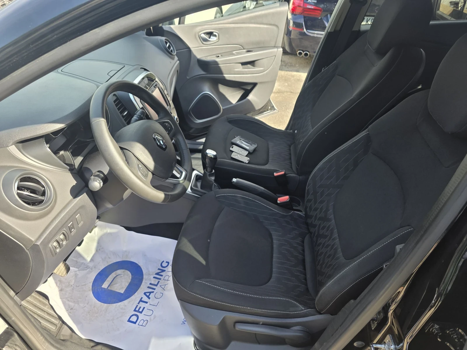 Renault Captur TCe 90 , снимка 11 - Автомобили и джипове - 54746601