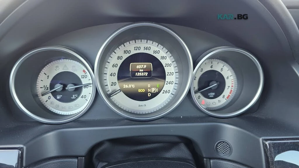Mercedes-Benz E 350 * Luxury 4MATIC* АвтоКредит * (ЦЕНА ДО БГ), снимка 17 - Автомобили и джипове - 55342836