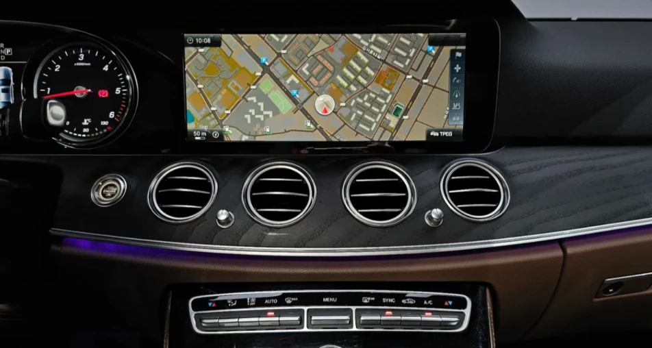 Mercedes-Benz E 220 * АВТО КРЕДИТ* ЦЕНА ДО БГ * Сервизна история * , снимка 13 - Автомобили и джипове - 55484347