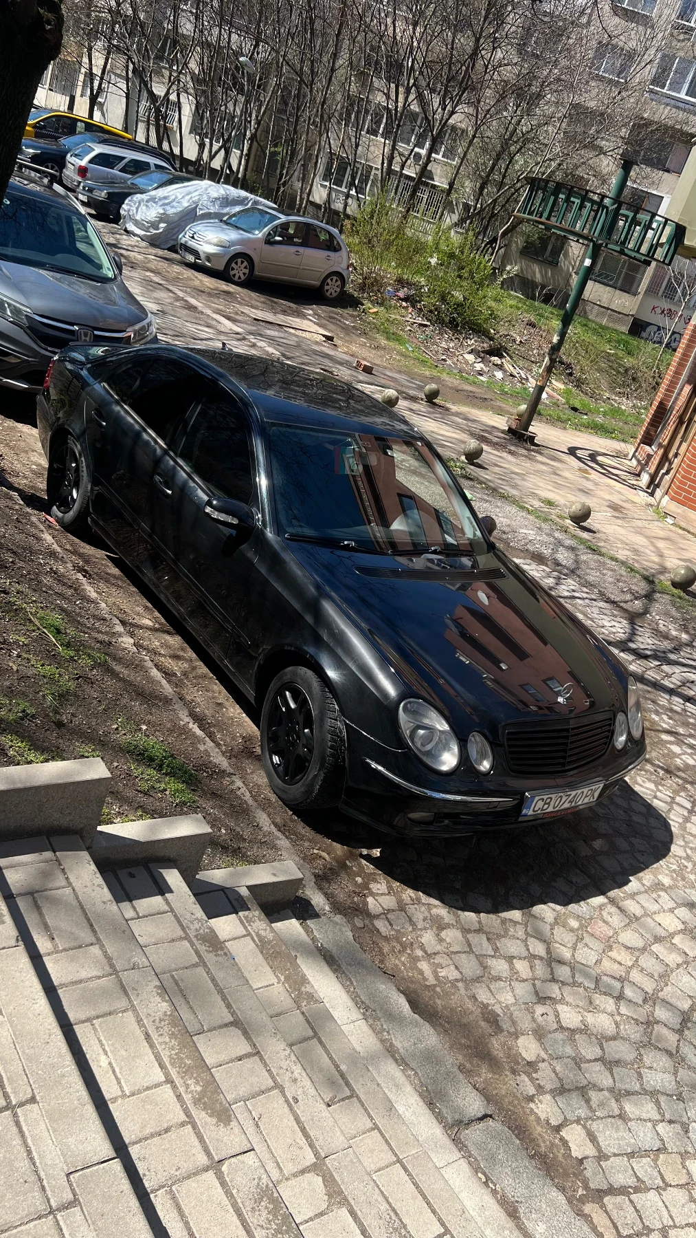 Mercedes-Benz E 220, снимка 8 - Автомобили и джипове - 55853935