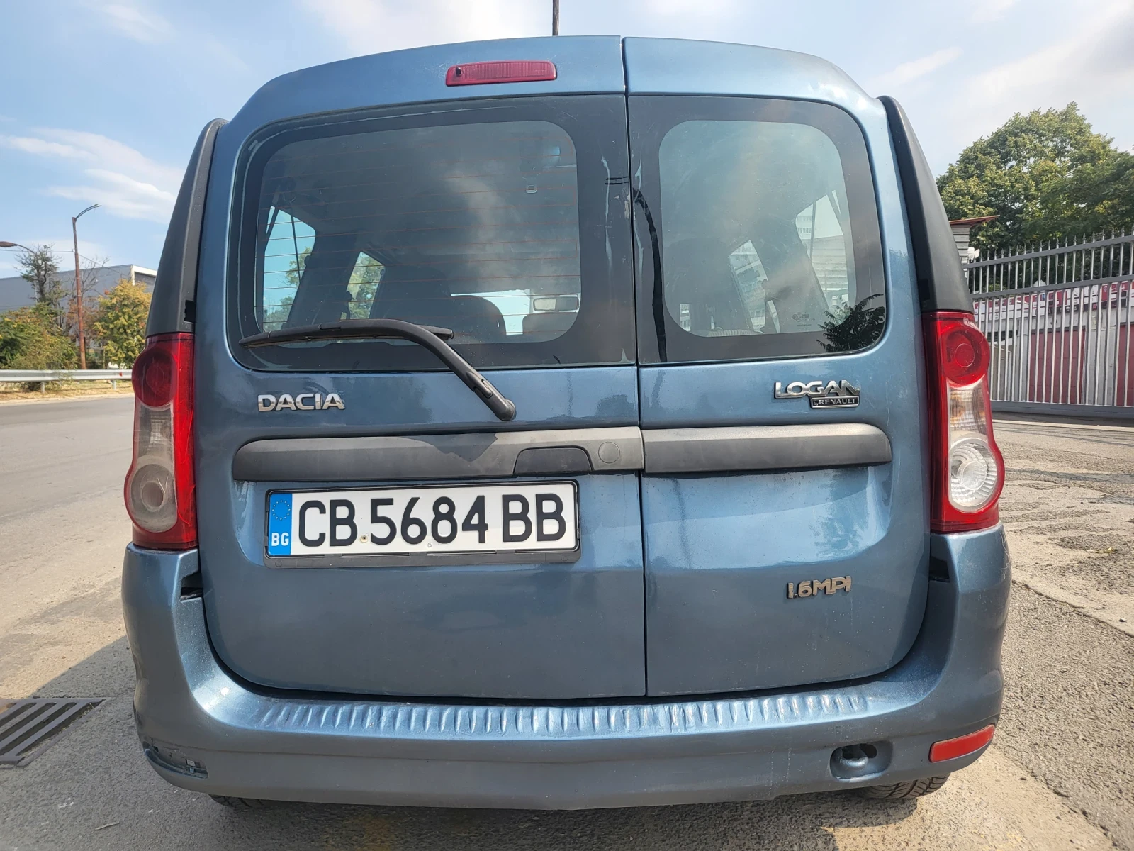 Dacia Logan 1.4, 6+ 1, клима, газ , снимка 6 - Автомобили и джипове - 56014149