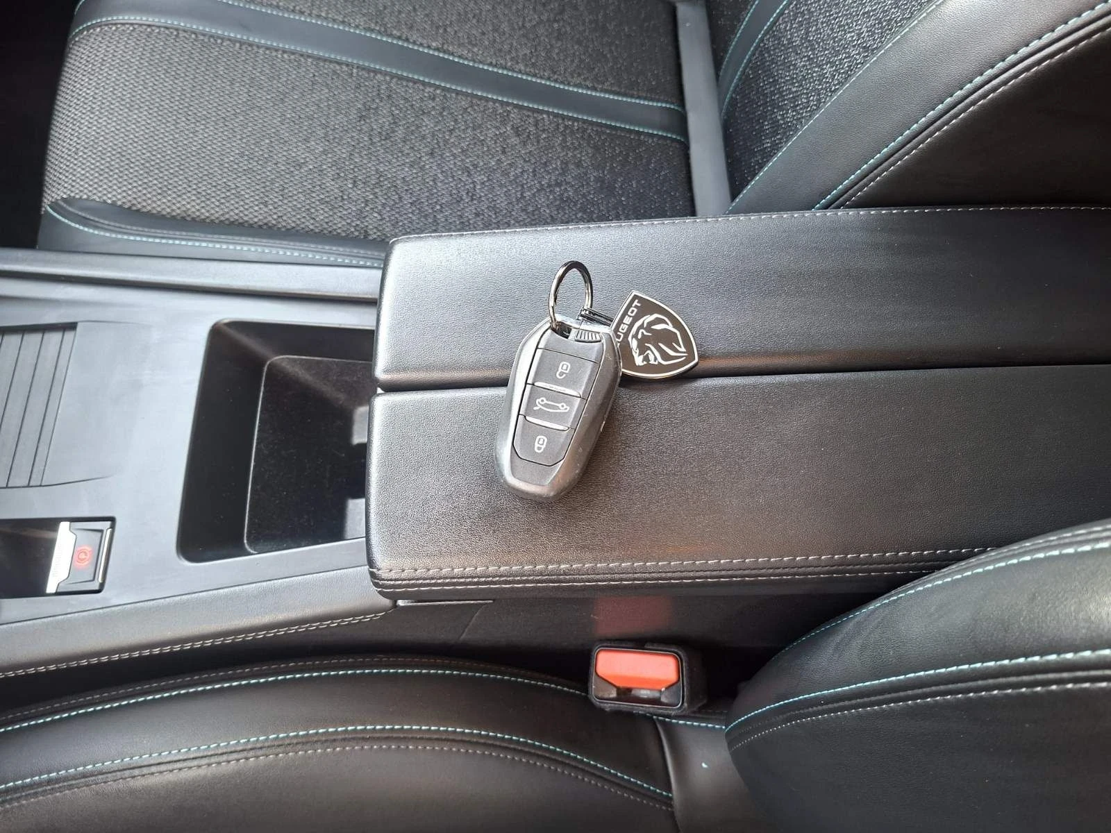 Peugeot 308, снимка 15 - Автомобили и джипове - 56648576