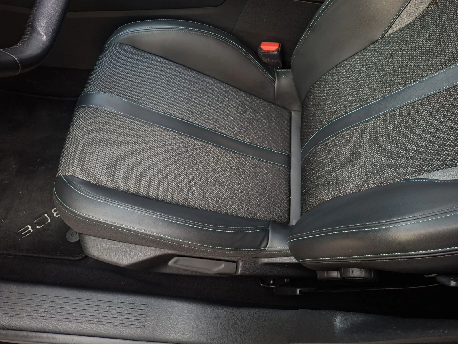 Peugeot 308, снимка 16 - Автомобили и джипове - 56648576