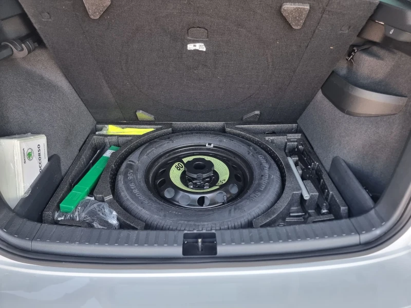 Skoda Karoq  SPORT LINE 2.0 TDI , снимка 14 - Автомобили и джипове - 51180435