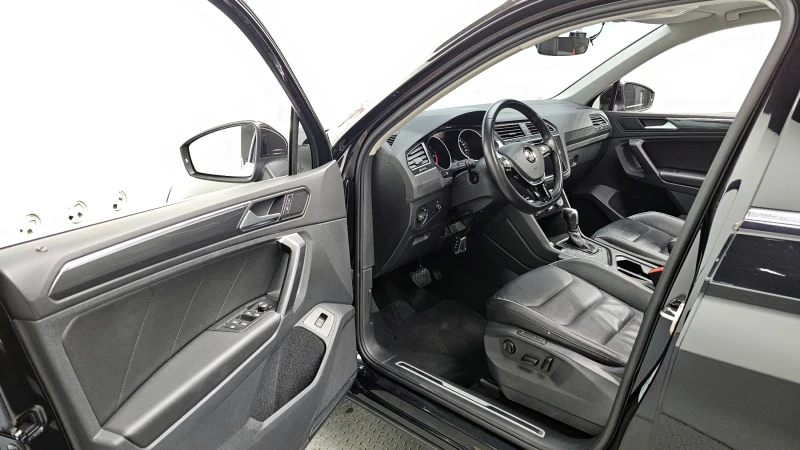VW Tiguan 2.0TDI PRESTIGE , снимка 9 - Автомобили и джипове - 52535993